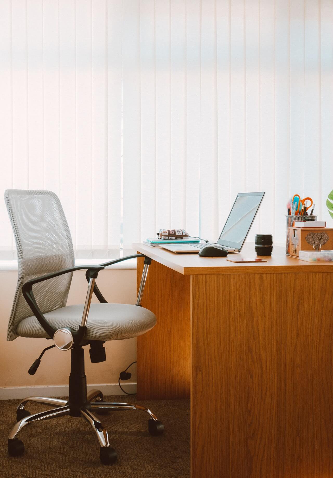 Best Office Chairs For Long Hours 1 